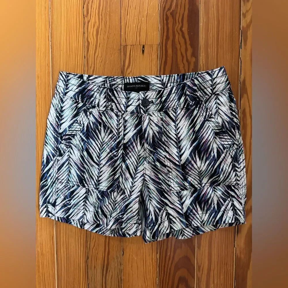 Banana Republic Palm Print Shorts